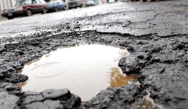 Este año habrá más dinero para reparar baches