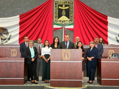 Rafael Reyes, coordinador del grupo parlamentario de Morena, resalt&oacute; el reconocimiento hacia la funci&oacute;n docente con la Ley PROTEM.  