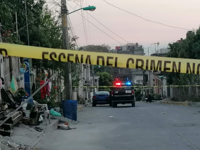  El hombre fue atendido por paramédicos y llevado a un hospital.