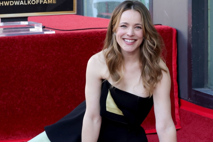 Rachel McAdams recibe su estrella en el Paseo de la Fama de Hollywood en una emotiva ceremonia