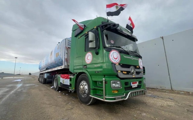Gaza recibe primer suministro de combustible desde el inicio de la guerra