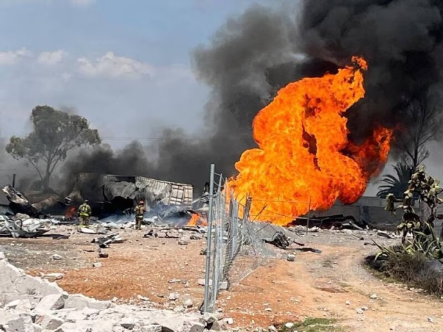 Incendio en ducto de Pemex en Polotitlán, Edomex, deja 7 heridos