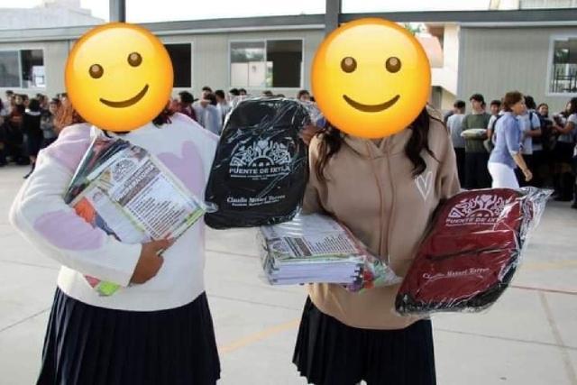 Para colmo, los niños de escuelas privadas recibieron mochilas de mejor calidad y sin el nombre de la edil.