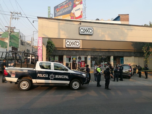 Pierden la vida dos hombres en presunto asalto en el centro de Cuernavaca