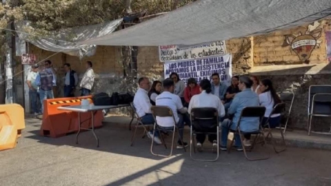 Mediante un comunicado, la Resistencia Estudiantil UAEM exigi&oacute; la liberaci&oacute;n de la Puerta 1 del campus Chamilpa.  