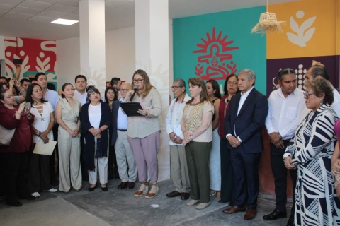 La secretaria de Cultura, Montserrat Orellana, particip&oacute; en la inauguraci&oacute;n de la tienda &ldquo;Tlalli&rdquo;, que promover&aacute; la artesan&iacute;a morelense para su comercializaci&oacute;n. 