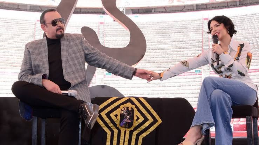 Pepe Aguilar desmiente rumores sobre su salida de México y defiende a Ángela