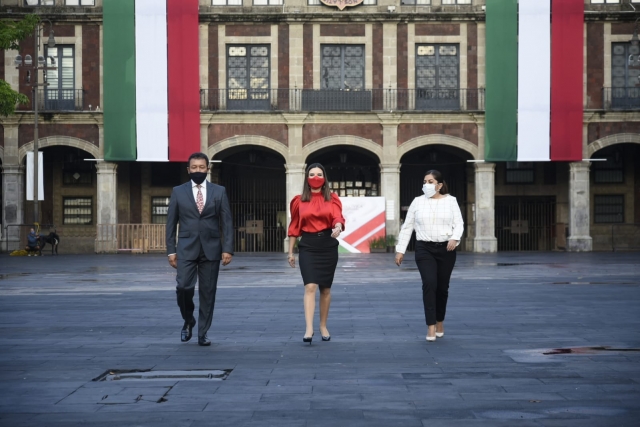 Preside Mónica Boggio ceremonia cívica de izamiento de Bandera Nacional