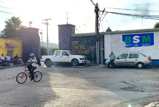 Productores de caña levantaron el bloqueo de los accesos a las bodegas de azúcar. 