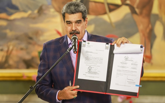 Maduro crea comandos de defensa ante posible &#039;lucha armada&#039; por despliegue de EU