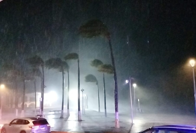 Fuertes inundaciones en Puerto Vallarta tras el paso del huracán &#039;Lidia&#039;