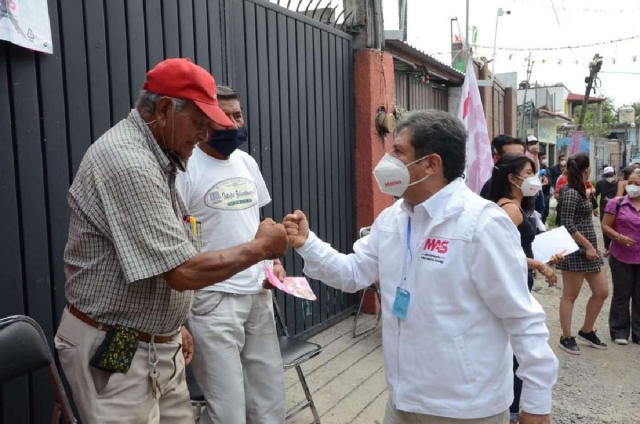 El candidato acudió ayer a Acapantzingo.