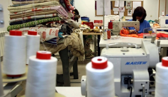 Caen en 50 por ciento ventas de industria del vestido