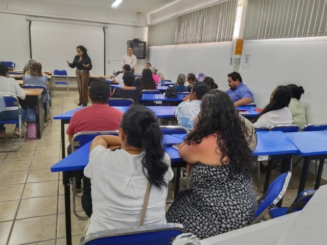 Las cocineras de la cooperativa mantienen la capacitación.