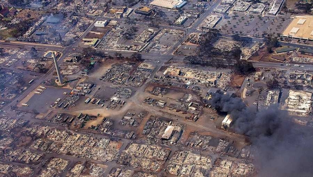 Vista aérea de algunos daños causados por el fuego.