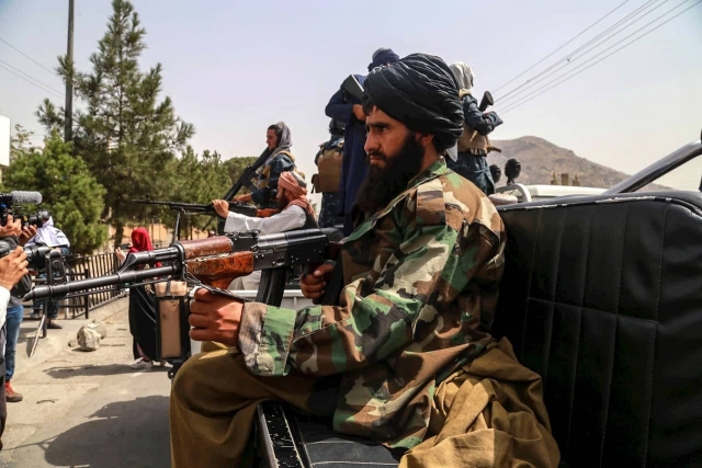 Talibanes consolidan su gobierno en Afganistán.