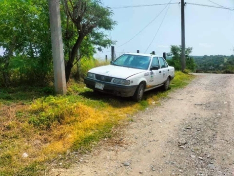 El taxi que conducía la víctima fue encontrado hace unos días, abandonado.