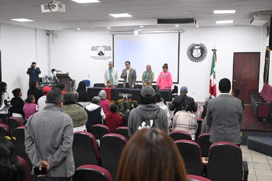 Debaten temas innovadores en el Primer Congreso Internacional de Derecho Indígena