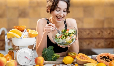 Cómo cuidar tu alimentación sin caer en dietas peligrosas