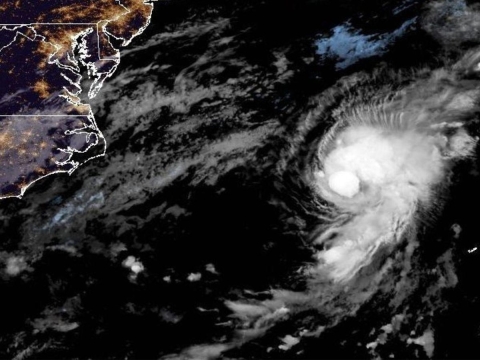 Tormenta tropical Dexter avanza en el Atlántico sin representar amenaza