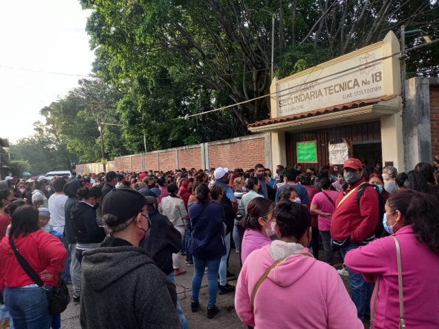 Realizaron examen de admisión para ingreso a la secundaria en Ciudad Chapultepec