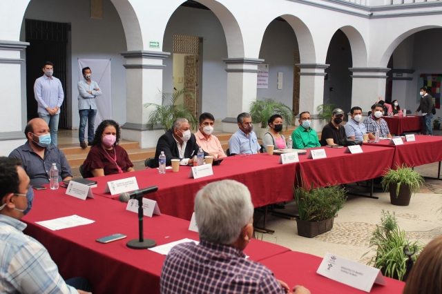 Efectúan taller de actualización de proyectos de obras en inmuebles federales con uso religioso