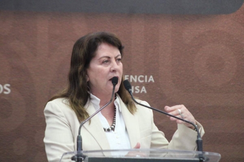 La titular del Ejecutivo ratificó la disposición de alcanzar acuerdos con trabajadores sindicalizados del gobierno estatal.  