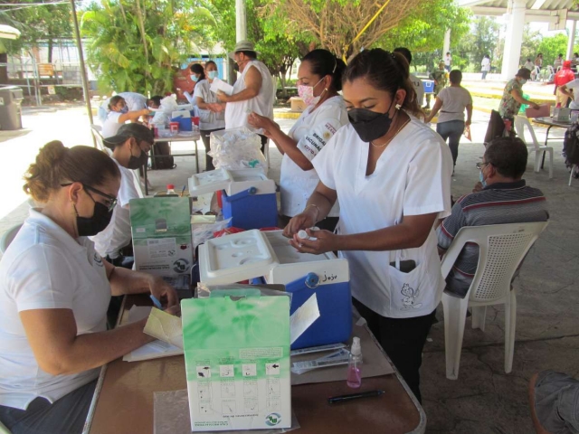 El Ayuntamiento de Jojutla aseguró que el 30 por ciento de la población del municipio ya cuenta con sus dos dosis de la vacuna anticovid.