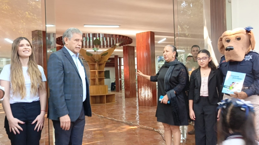 Reinaugura alcalde de Cuernavaca biblioteca pública municipal 'Dr. J. Félix Frías'