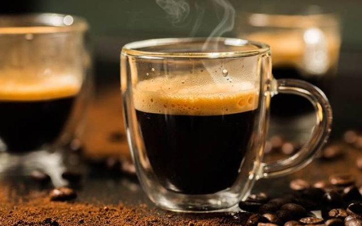 ¿Por qué tomar café te puede deshidratar? Esto pasa en tu cuerpo