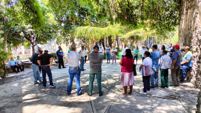 Transportistas de diversas agrupaciones se organizan para frenar la decisión del alcalde.