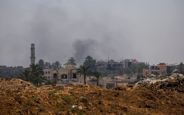 Israel ataca Deir al Balá y campamento de refugiados en Gaza