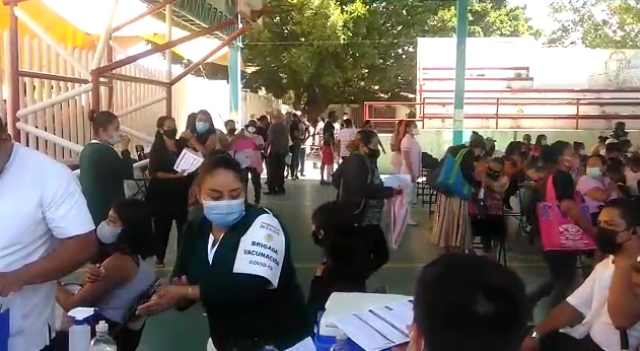 Jornada de vacunación contra covid-19 en Temixco