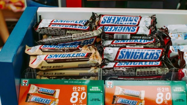 Snickers se disculpa por un anuncio que sugiere que Taiwán es un país