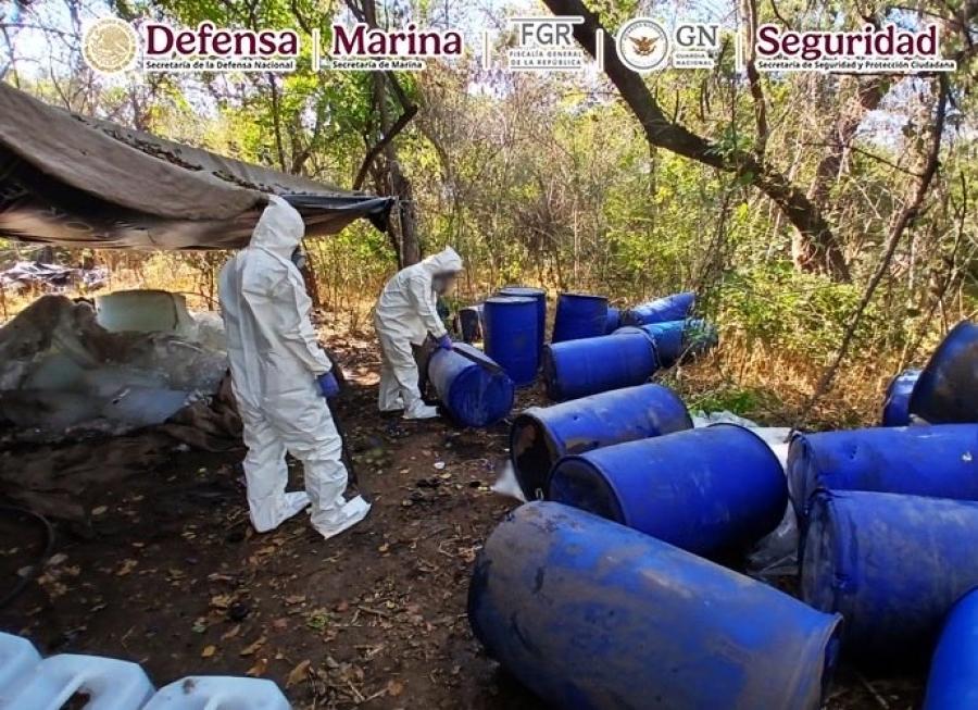 Operativos en Sinaloa decomisan drogas y cierran laboratorio de metanfetamina