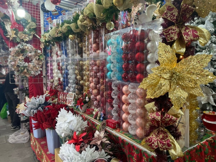Alerta Navideña: Los peligros ocultos en la decoración festiva