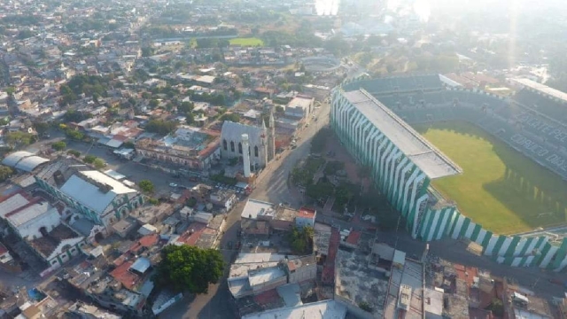 El municipio de Zacatepec ocupa una superficie de 28.5 kilómetros cuadrados y está prácticamente conurbado con sus vecinos, Jojutla, Tlaltizapán, Tlaquiltenango y Puente de Ixtla.