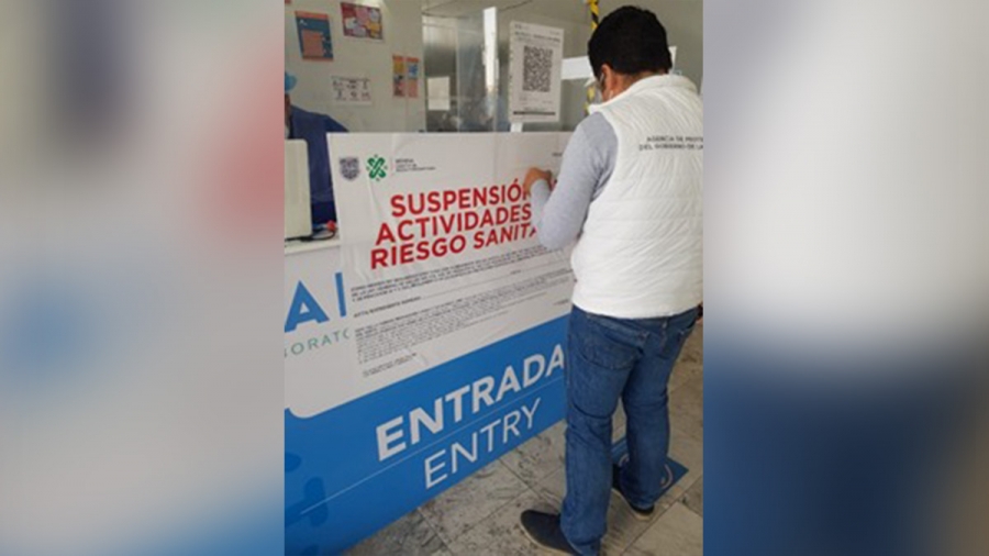 Suspenden laboratorio de pruebas COVID en el Aeropuerto Internacional de la CDMX.