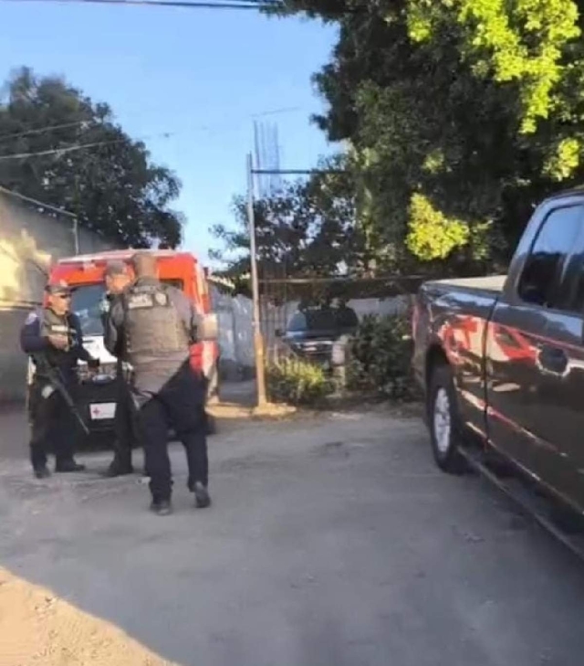 Polic&iacute;as llegaron al sitio, pero no pudieron encontrar a los agresores.