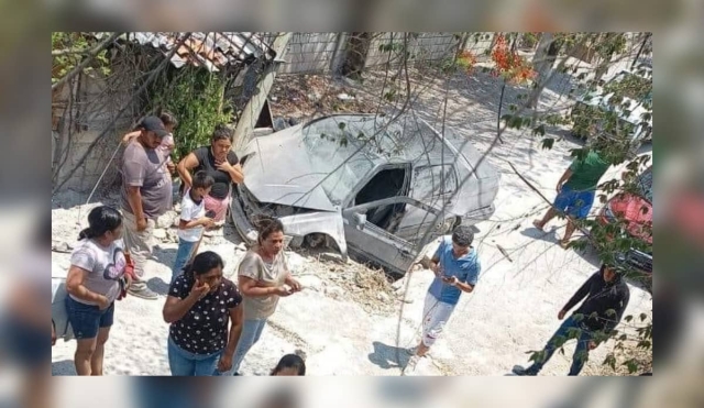 Dos alumnos de la EES de El Jicarero sufrieron heridas en un choque