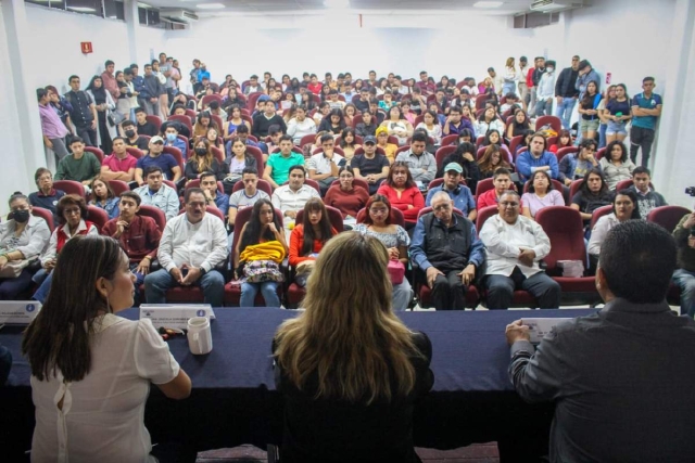 Conferencia en la UAEM visualiza entre académicos y estudiantes el proceso de fusión de Lotería Nacional