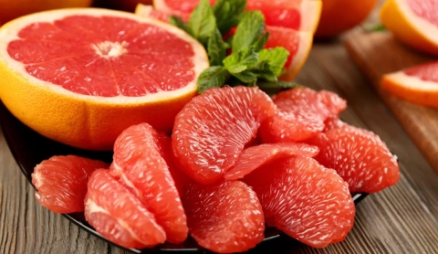 Frutas de temporada para un desayuno saludable en abril