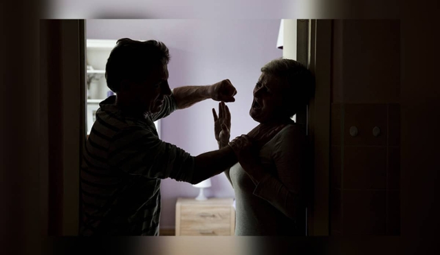A proceso, hombre que atacó a sillazos a una mujer