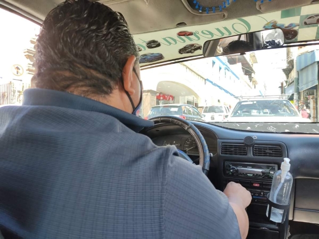 Ahora sólo es taxista de sitio  