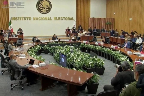 INE multa a Morena con 21.6 mdp por omitir informes de precampaña
