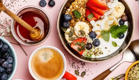 Cuatro desayunos fáciles y nutritivos para comenzar el día con energía