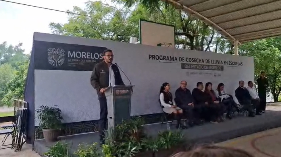 Pone en marcha gobernadora Margarita González Saravia programa Cosecha de Lluvia en secundaria en Tlayacapan