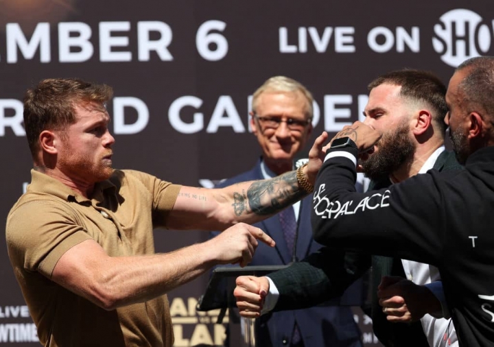 &quot;Canelo&quot; Álvarez y Caleb Plant se van a los golpes.