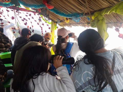 Los infantes pudieron observar la variedad de aves que hay en la laguna.