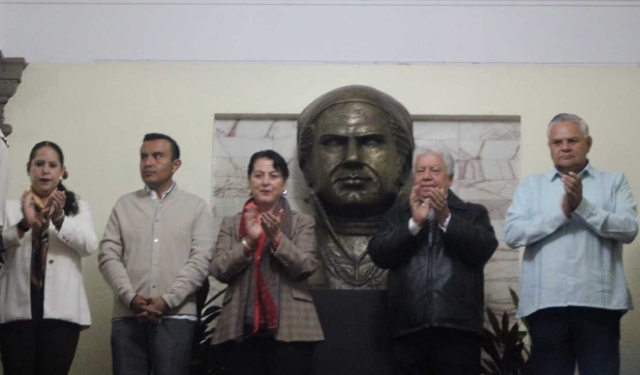 Preside gobernadora ceremonia de conmemoración del 260 aniversario del natalicio del Generalísimo José María Morelos